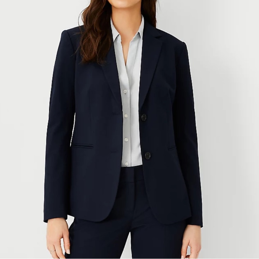 Ann Taylor 2 Button Blazer, Women’s 6